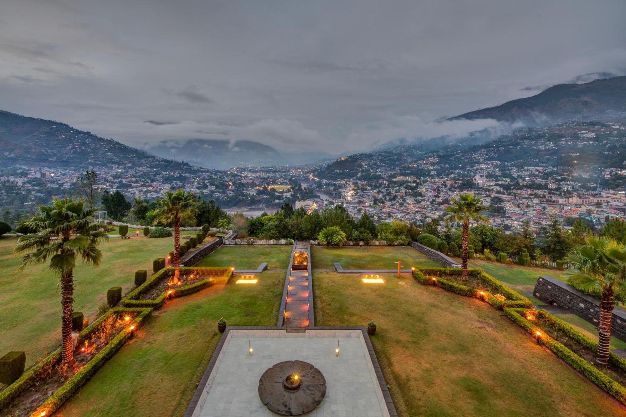 Pearl Continental Hotel, Muzaffarabad Exterior photo