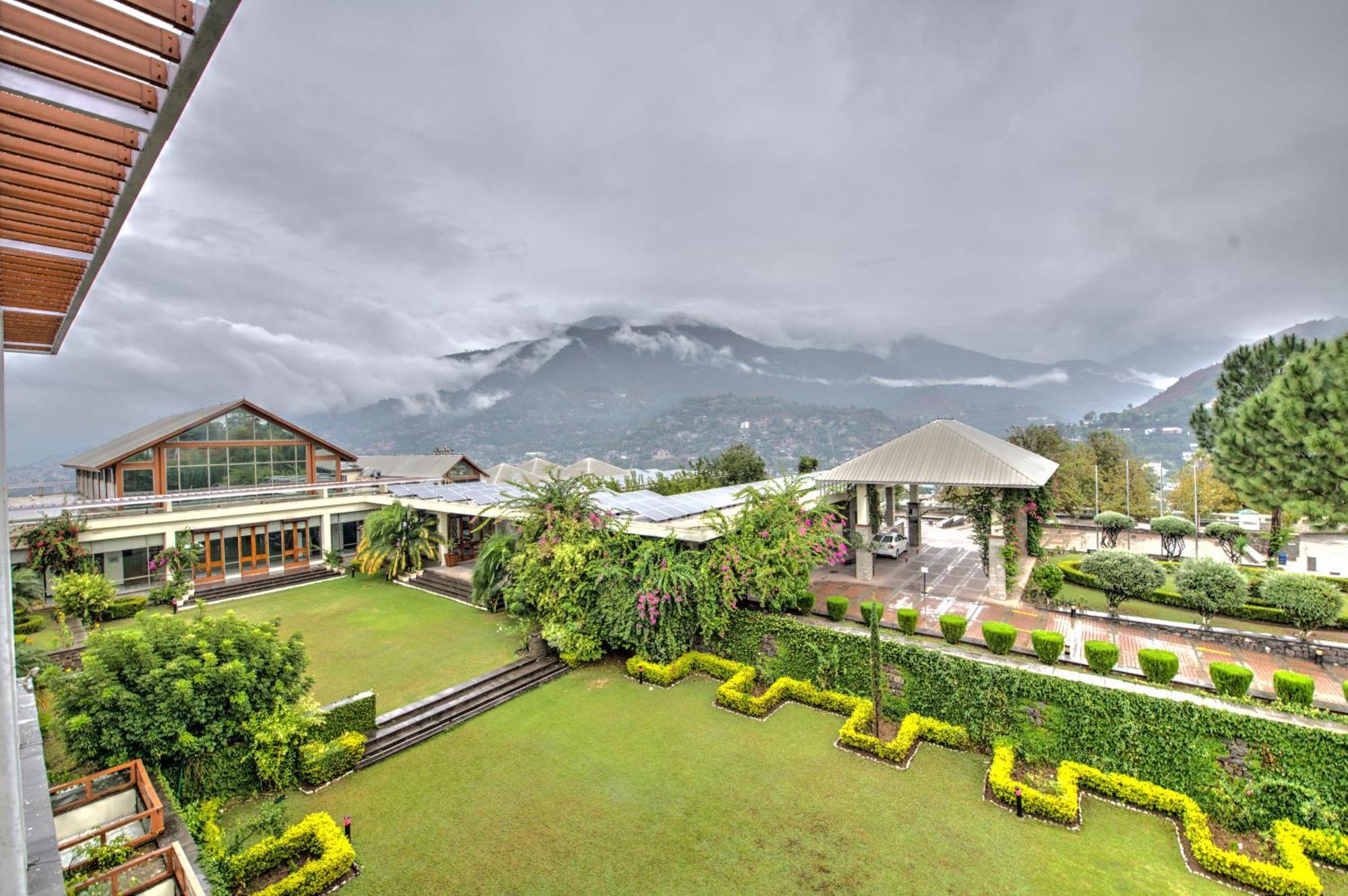Pearl Continental Hotel, Muzaffarabad Exterior photo